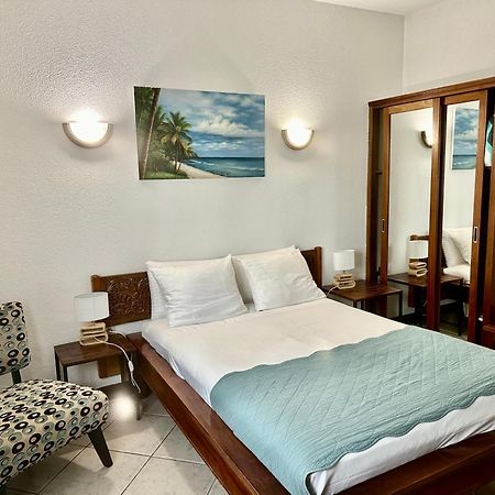 Hotel Residence Le Phoenix Saint Pierre Exterior photo
