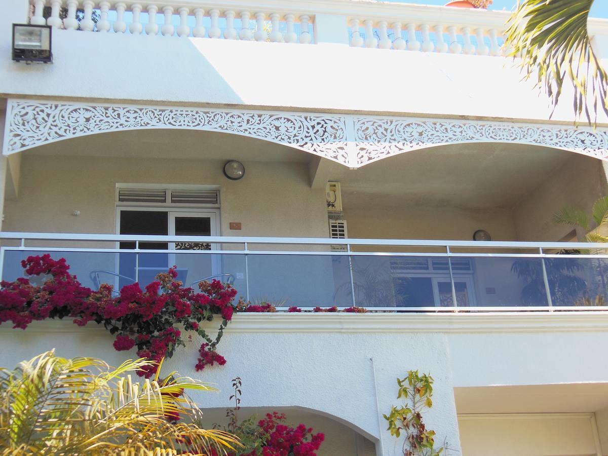 Hotel Residence Le Phoenix Saint Pierre Exterior photo